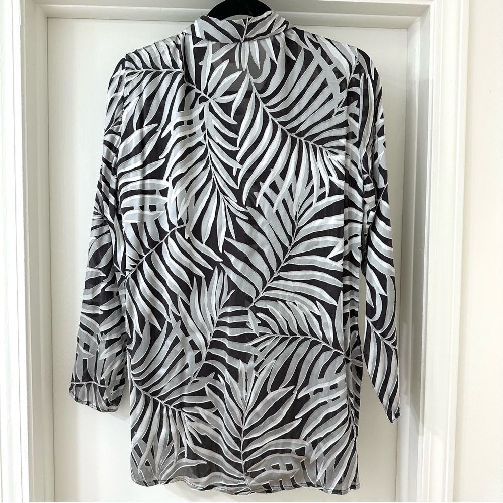 Vintage Mondi Gray & Black Tropical Leaf Pattern Button Down Silk Shirt, Size L - Picture 8 of 9